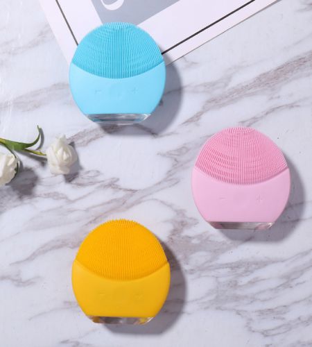 FACIAL CLEANSING DEVICE